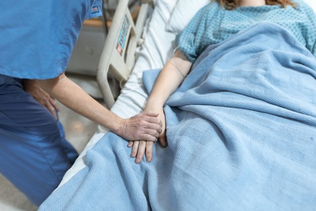 Patient using Kylunghealth for respiratory screening